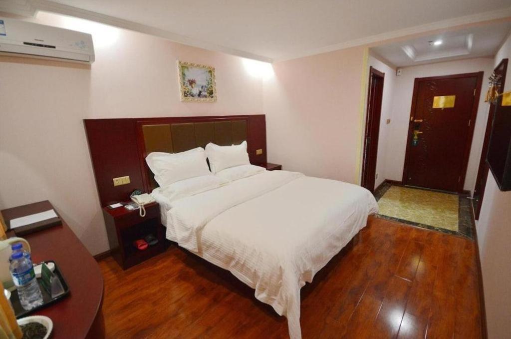 Greentree Inn Linyi Feixian Jianshe Road Express Hotel Exterior foto