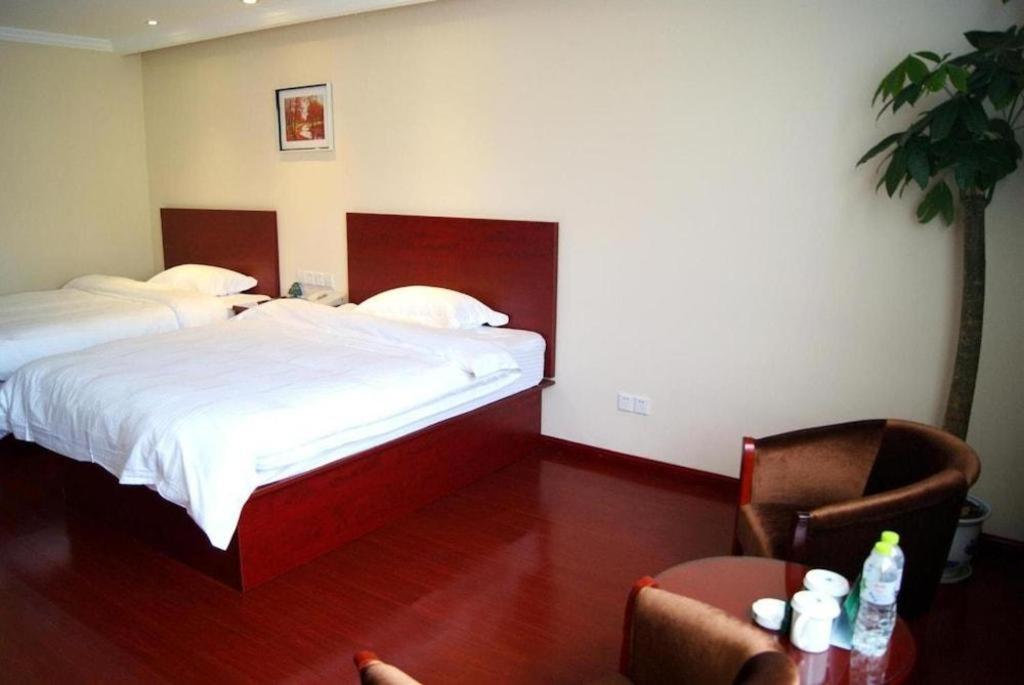 Greentree Inn Linyi Feixian Jianshe Road Express Hotel Exterior foto
